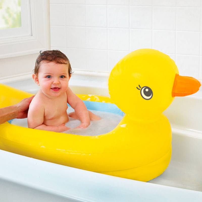 Banheira Inflável White Hot Duck da Munchkin